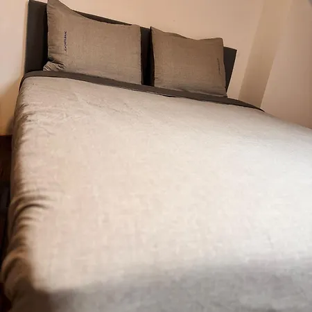 Alloggio in famiglia Spacieuse Privée Avec Salle De Bain Privée