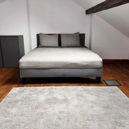 Ubytování v soukromí Spacieuse Privee Avec Salle De Bain Privee